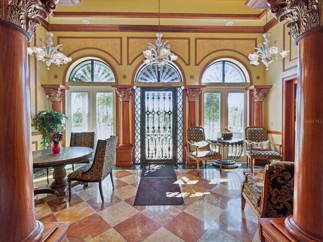 Building Photo - 2733 Via Cipriani