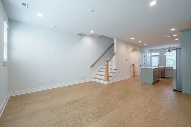 Building Photo - 608 Old Dominion Dr