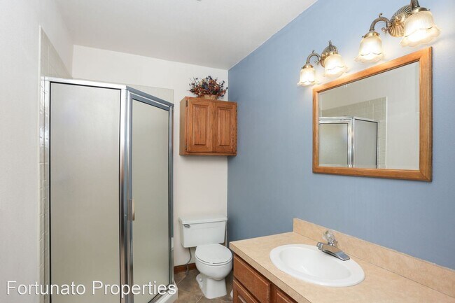 Building Photo - 3 br, 3 bath House - 304 S French St Unit F