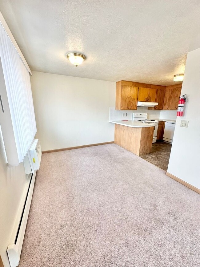 Building Photo - 2517 N Garfield Ave