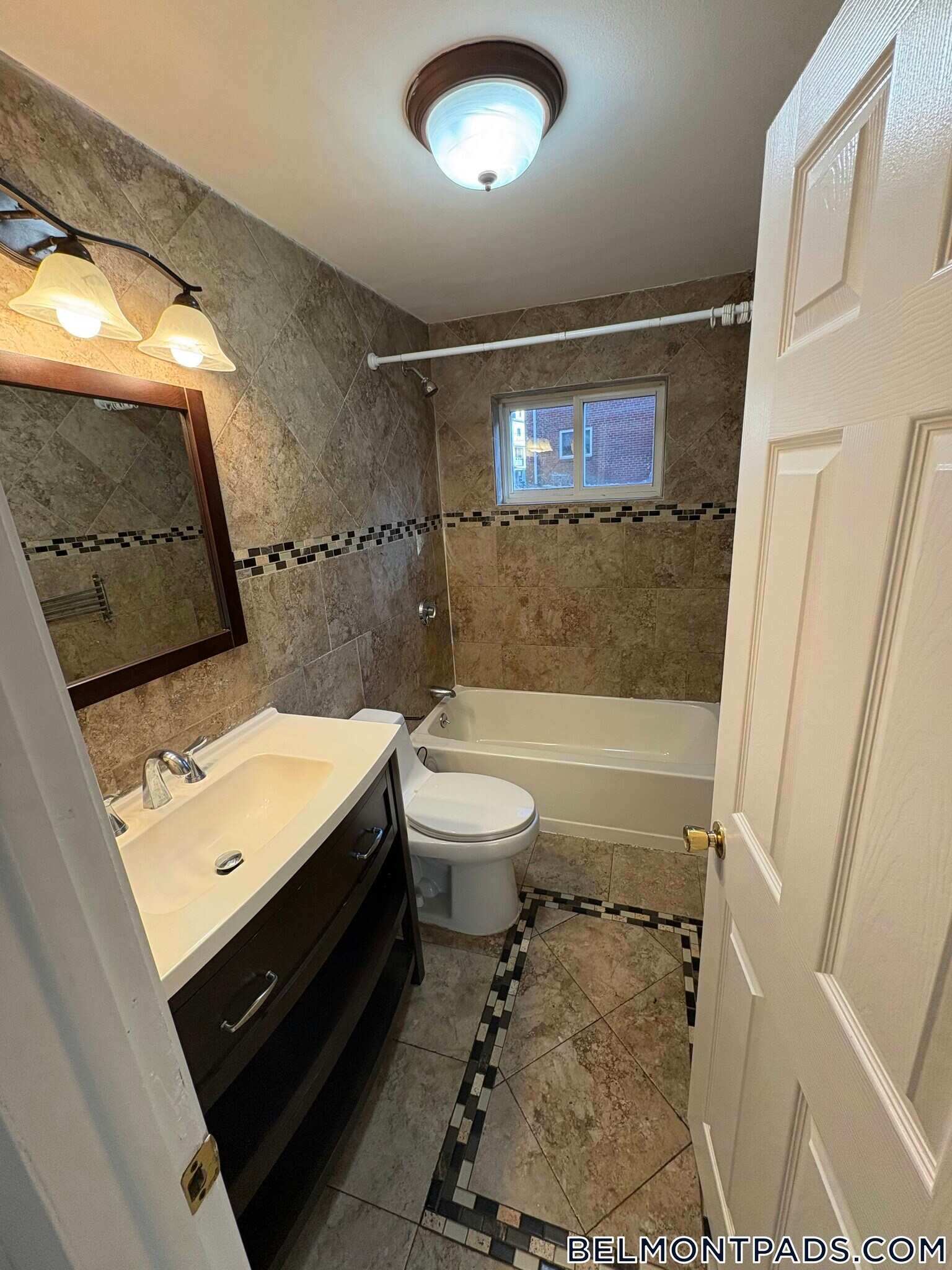 Building Photo - 21 Oxford Cir