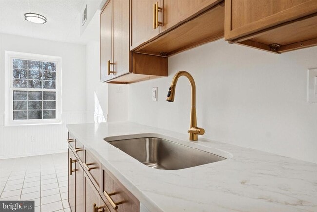 Building Photo - 612 Washington Pl