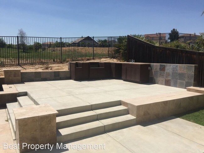 Building Photo - 5 br, 4 bath House - 337 Foothill Drive