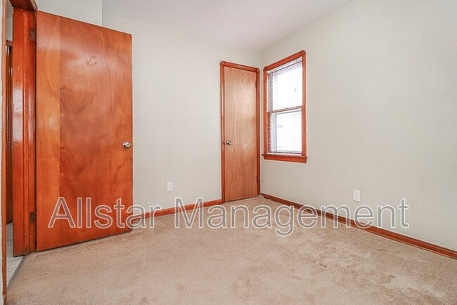 Building Photo - 6207 Gerald Ave