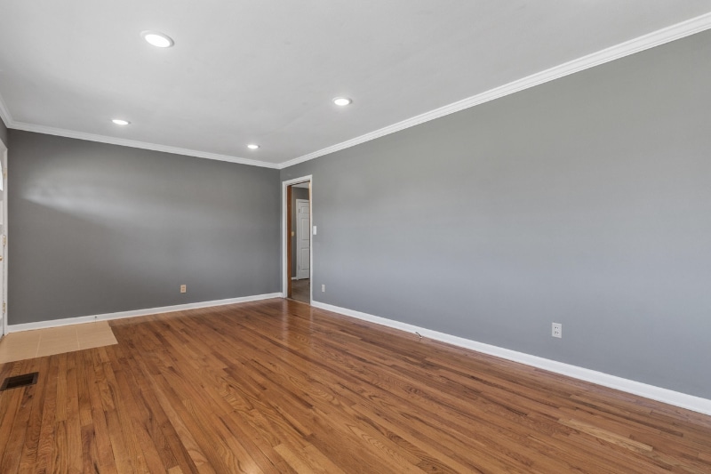 Building Photo - 1202 Collins Cir