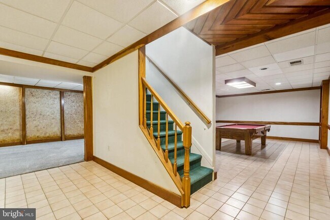 Building Photo - 478 Mountain Rd