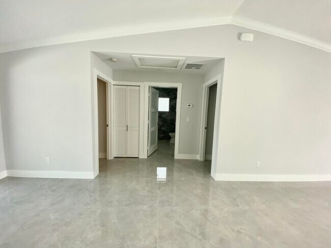 Building Photo - 5807 Raintree Trail