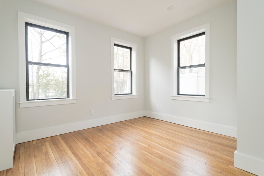 Building Photo - 12 Elko St