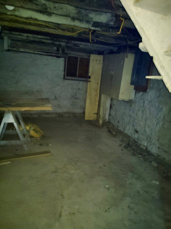Building Photo - 4021 Green Lea Pl