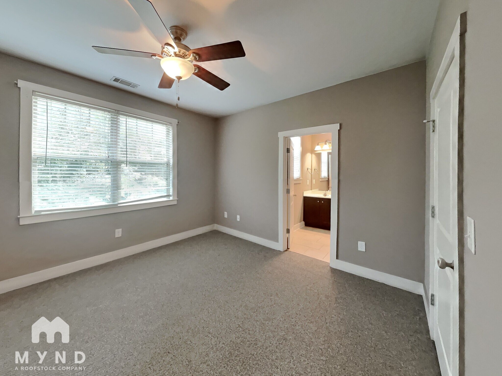 Building Photo - 169 Herring St