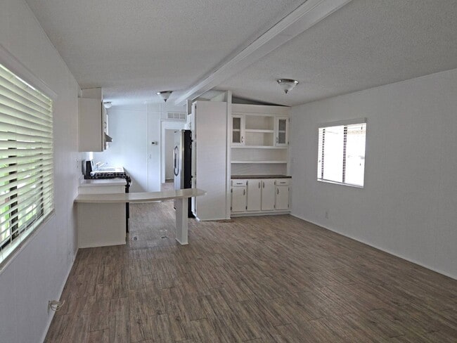 Building Photo - 8633 E Brundage Ln