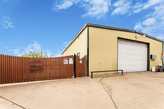 Building Photo - 3674 TX-243