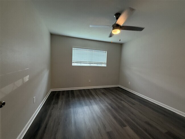 Building Photo - 1824 Thonig Rd