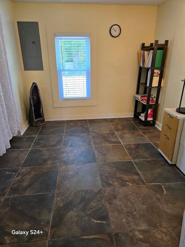 Building Photo - 11423 SW Williston Rd