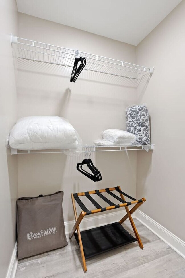 Building Photo - 1523 S East St