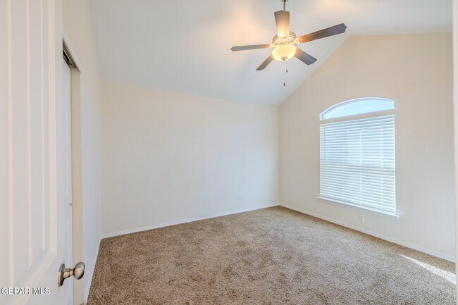 Building Photo - 1040 Indigo Sky St