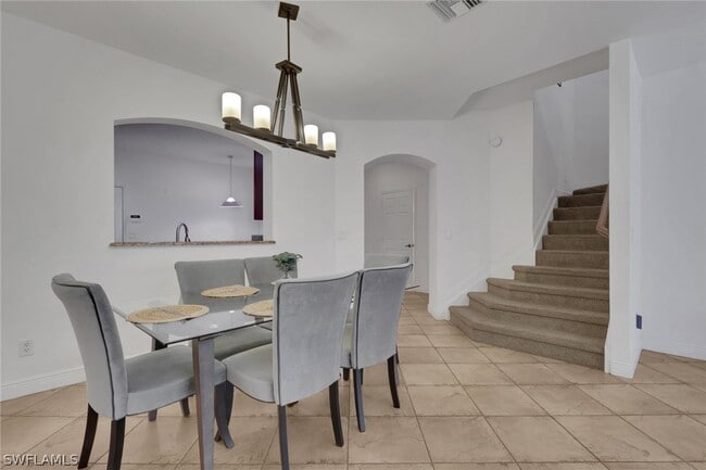 Building Photo - 3353 Antica St