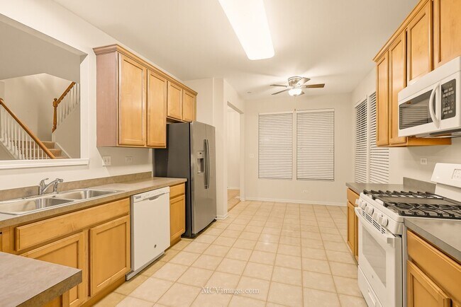 Building Photo - 1463 Yellowstone Dr