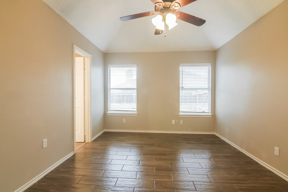 Building Photo - 512 Arbor Ln