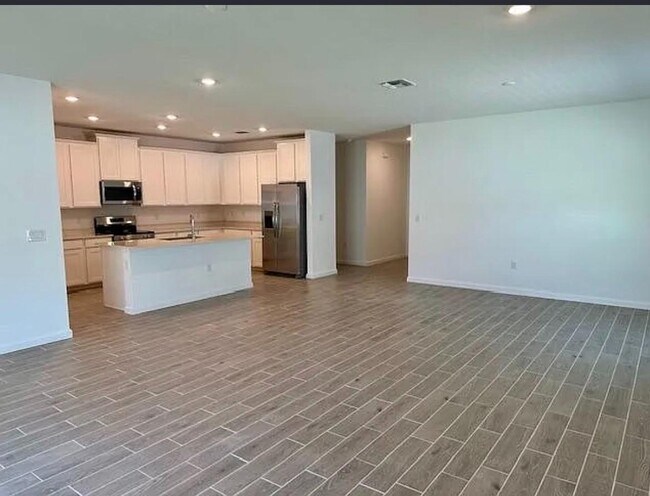 Building Photo - 4511 NW 14th Lp