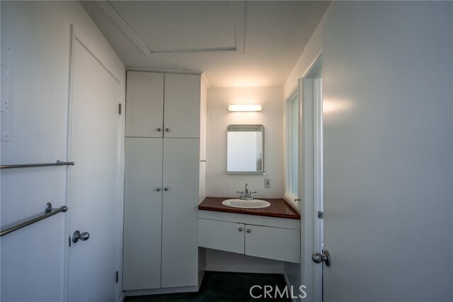 Building Photo - 1400 Hayworth Ave