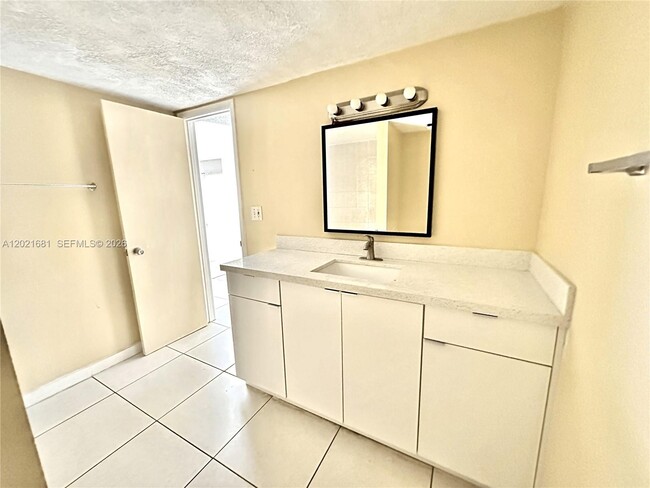 Building Photo - 17650 NW 68th Ave