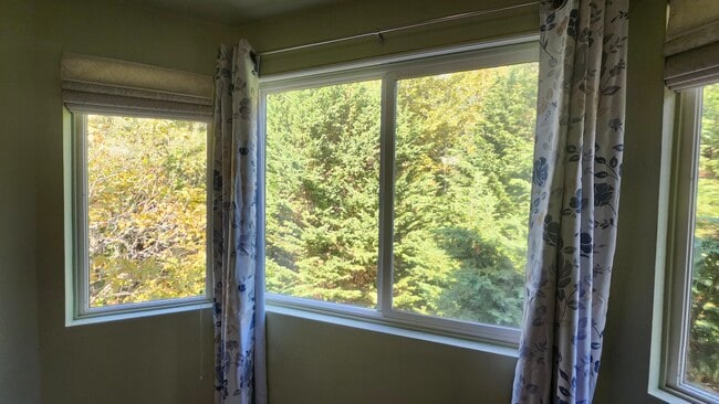 Building Photo - 35336 10th Pl SW