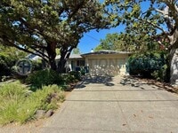 Building Photo - 128 McAllister Ave