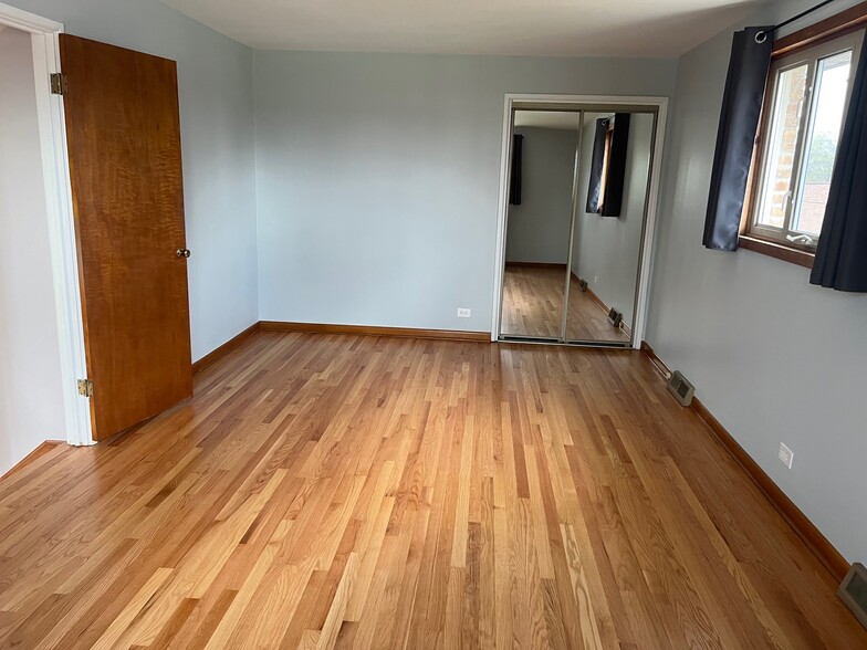 Master Bedroom 1 - 701 N Craig Pl