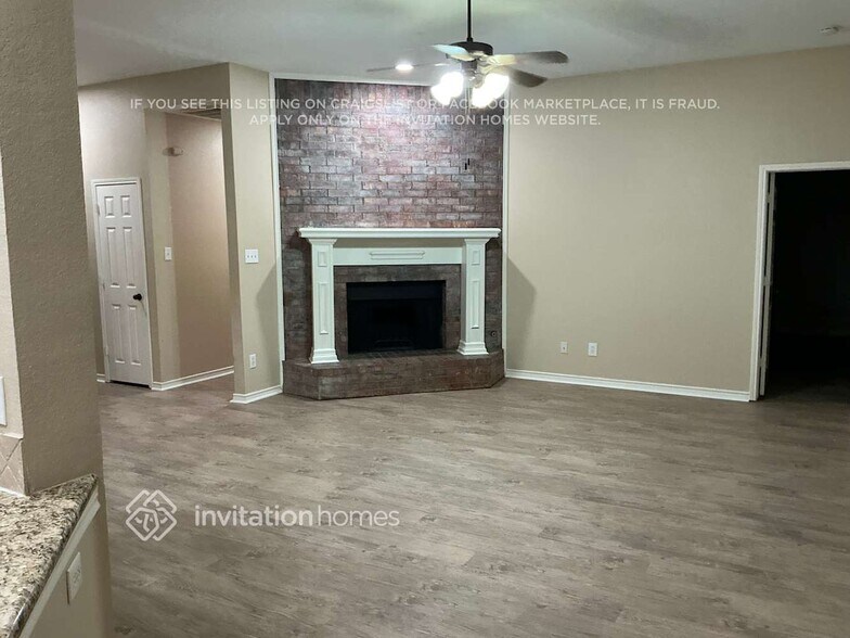 Building Photo - 2805 Beacon Hill Dr