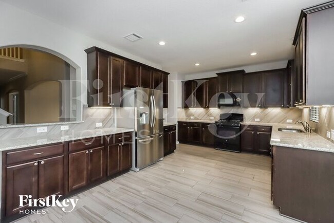Building Photo - 10107 Stone Briar Dr