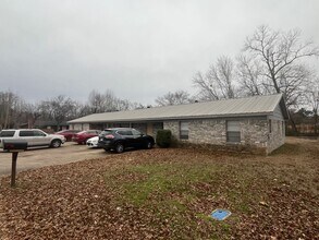 Building Photo - 702-708 E 11th ST