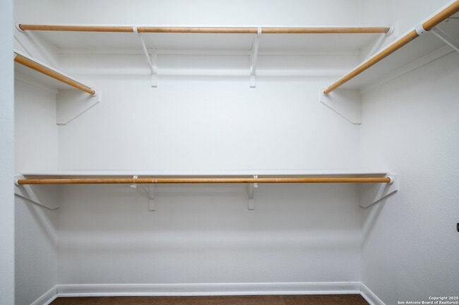 Building Photo - 963 River Rock