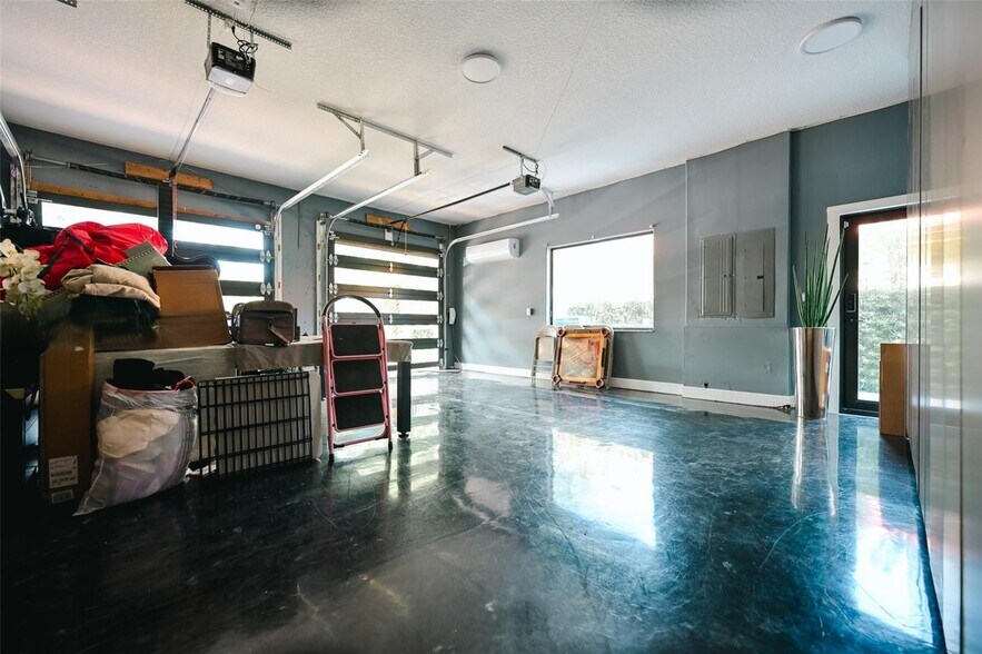 Building Photo - 8450 NW 169th Ter