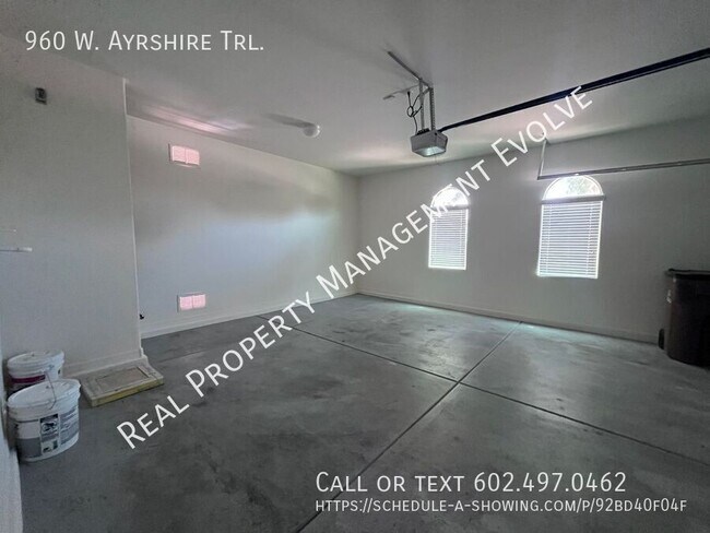 Building Photo - 960 W Ayrshire Trail