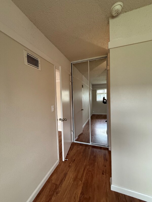 Building Photo - 1330 Byron Dr