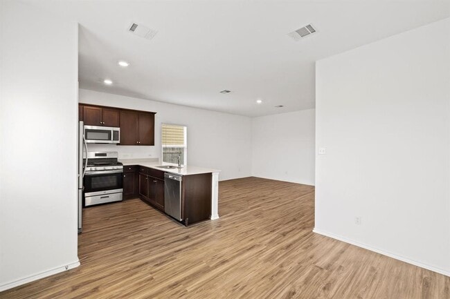Building Photo - 504 Blanco Vista