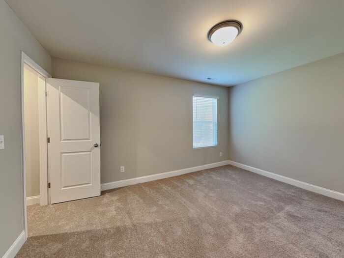 Building Photo - 3205 Emerald Ridge Ct