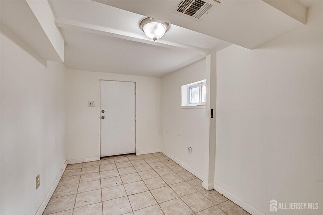 Building Photo - 98 Trieste St