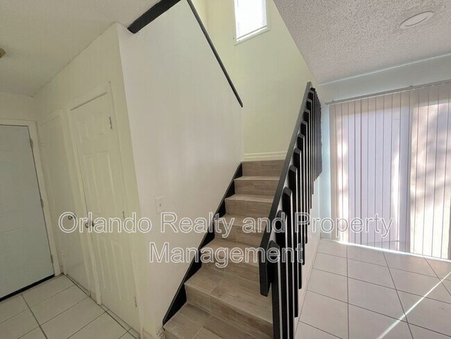 Building Photo - 5151 Picadilly Circus Ct