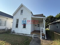 Building Photo - Three Bedroom | Updated | EHA Accepted