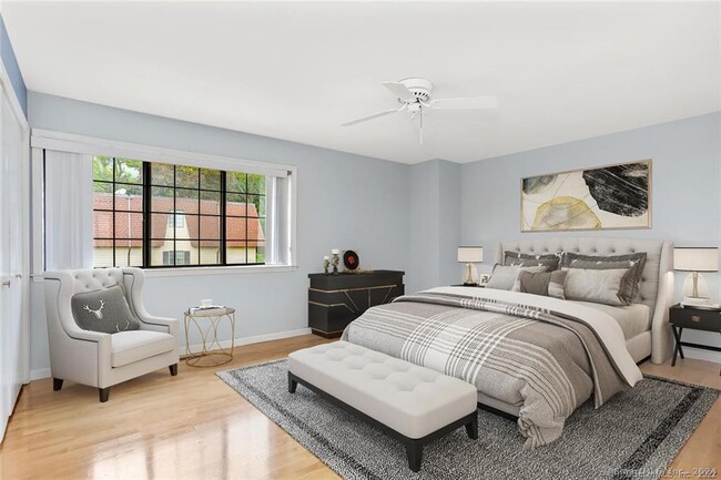 Building Photo - 202 Soundview Ave