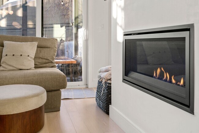 Building Photo - 75 Old Harbor St