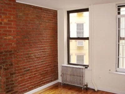 Primary Photo - 411 E 12th St