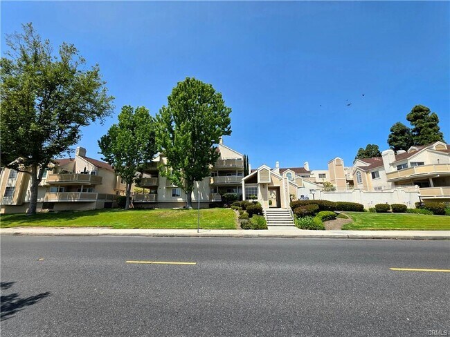 Building Photo - 3845 Farquhar Ave