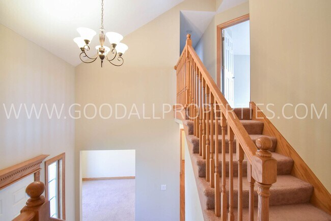 Building Photo - Executive Home with 4 Bedrooms, 2.5 Bath I...