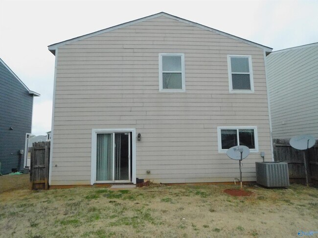 Building Photo - 130 Lockport Dr