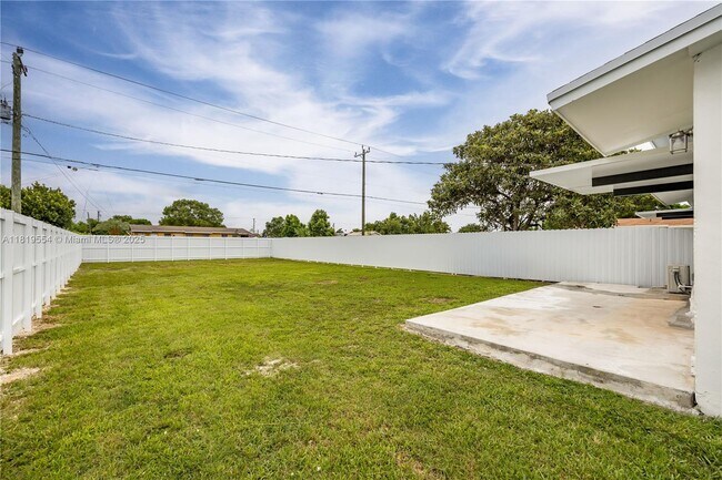 Building Photo - 10521 SW 184th St