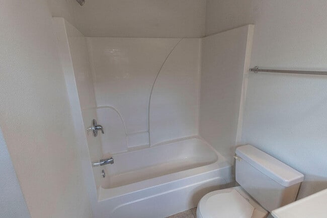 Building Photo - 1621 Citadel Dr