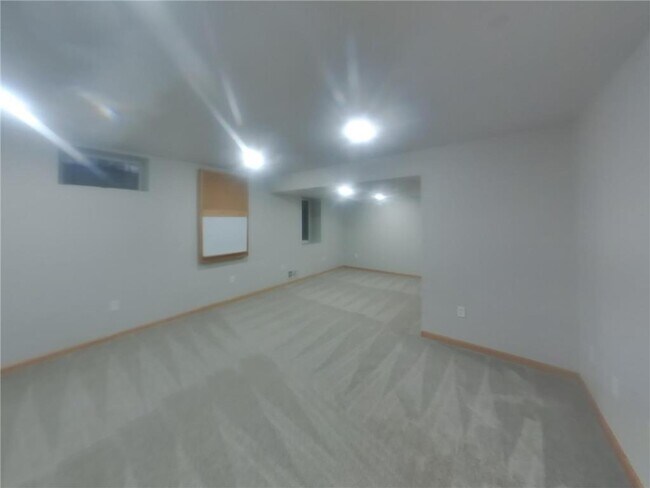 Building Photo - 4845 Orleans Ln N